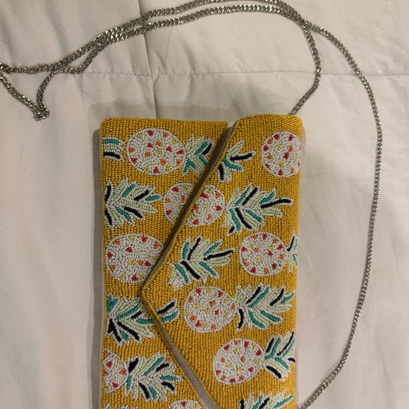 Beaded envelope clutch with chain shoulder strap - Picture 3 of 4